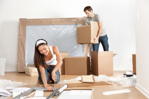 Docklands removal team providing a transparent quote for a flat move