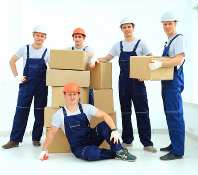 Removal van ready for a Docklands apartment move